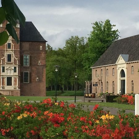 Bed And Breakfast "Kasteelzicht"Vaassen エクステリア 写真